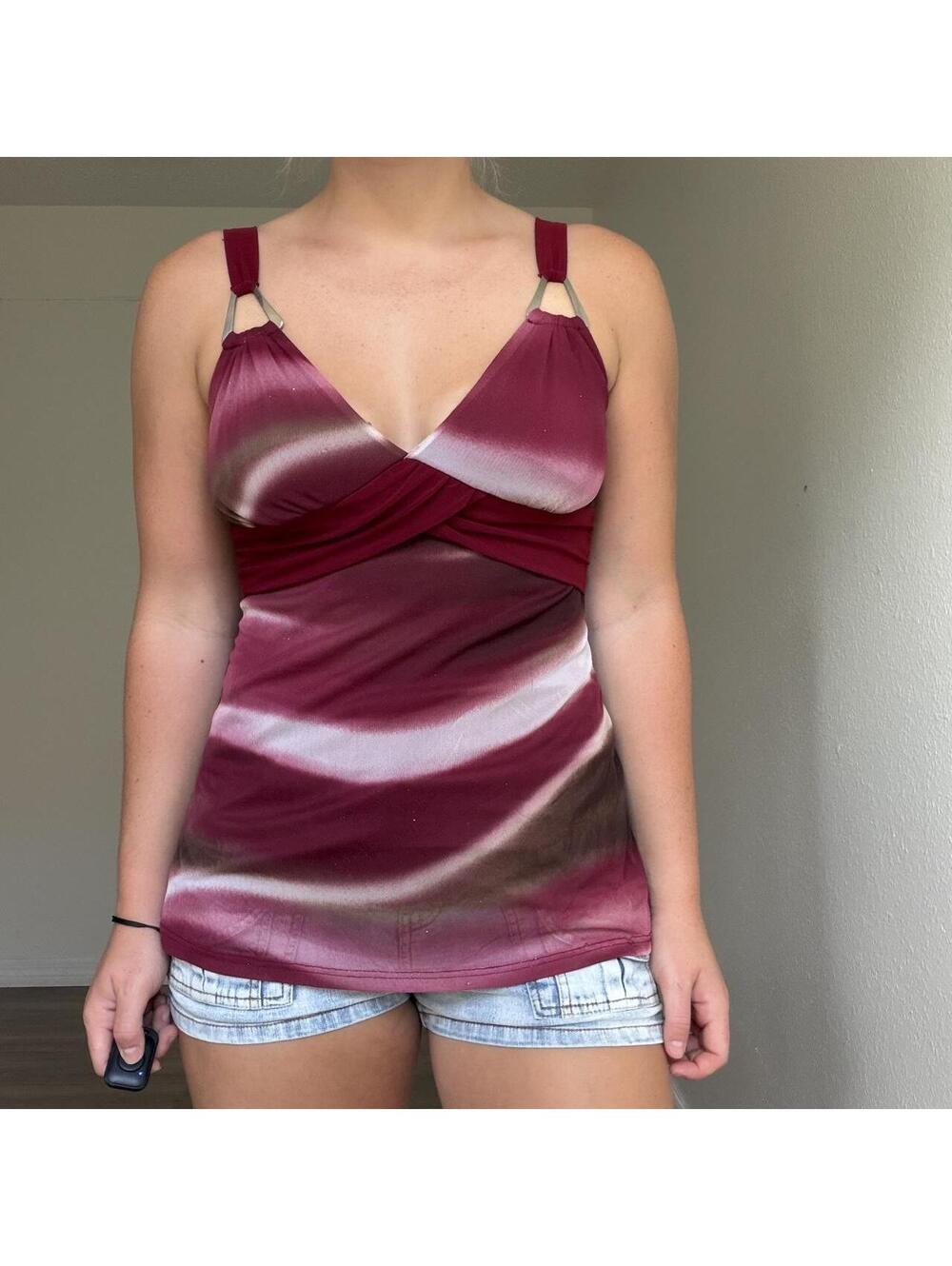 Y2K GLAM GOING OUT TANK TOP - Picture 2 of 7